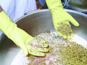 Canners Latex Unlined Glove5.jpeg